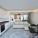 - Frontline 3br Apartment, Puerto Banus Marbella