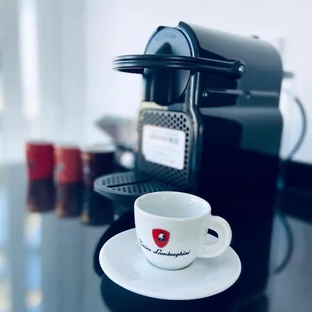 Marbella Home Rentals - Frontline 3Br Apartment, Puerto Banus アパート マルベーリャ