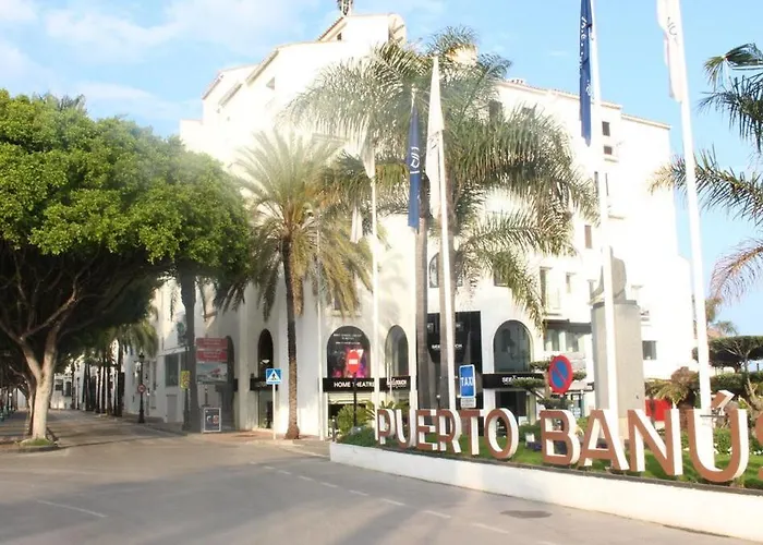 Marbella Home Rentals - Frontline 3Br Apartment, Puerto Banus Lejlighed