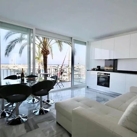 Marbella Home Rentals - Frontline 3Br Apartment, Puerto Banus Lägenhet