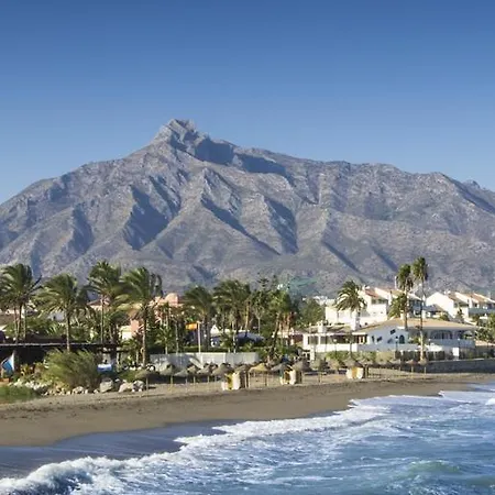 - Frontline 3br Apartment, Puerto Banus Lejlighed Marbella