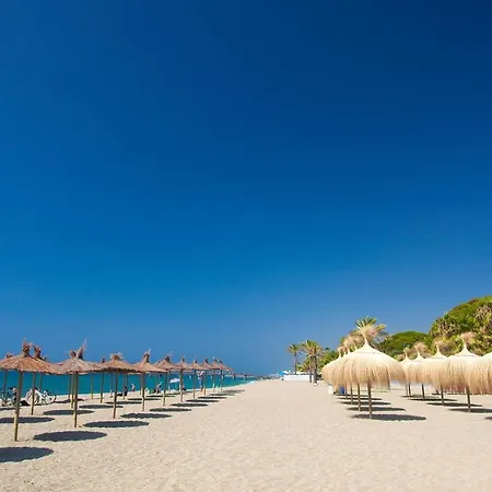 - Frontline 3br Apartment, Puerto Banus Lejlighed Marbella