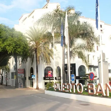 Marbella Home Rentals - Frontline 3Br Apartment, Puerto Banus Lägenhet