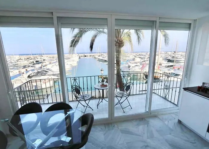- Frontline 3br Apartment, Puerto Banus Marbella