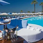 - Frontline 3br Apartment, Puerto Banus 아파트 마르베야