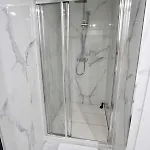 - Frontline 3br Apartment, Puerto Banus 아파트 *