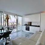 - Frontline 3br Apartment, Puerto Banus *