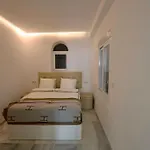 - Frontline 3br Apartment, Puerto Banus