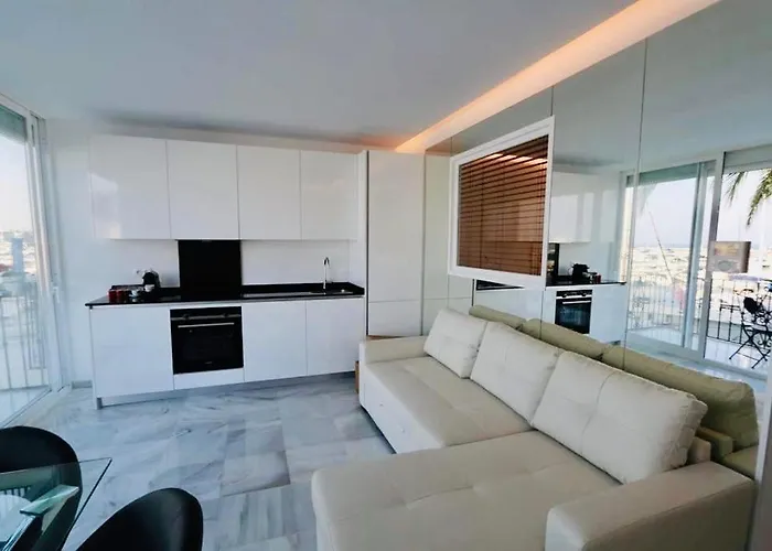 - Frontline 3br Apartment, Puerto Banus * Marbella