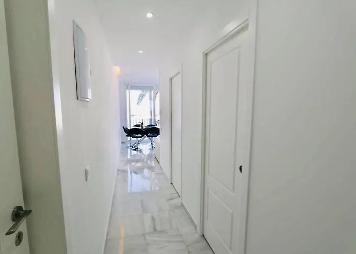 Daire - Frontline 3br Apartment, Puerto Banus