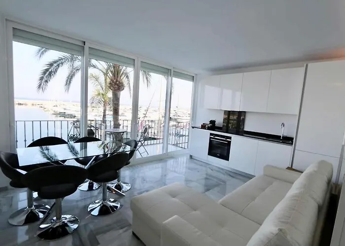 Daire - Frontline 3br Apartment, Puerto Banus