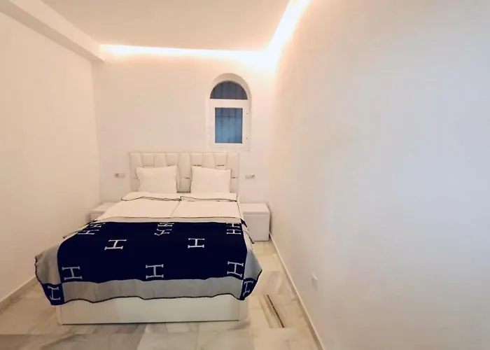 Daire - Frontline 3br Apartment, Puerto Banus Marbella